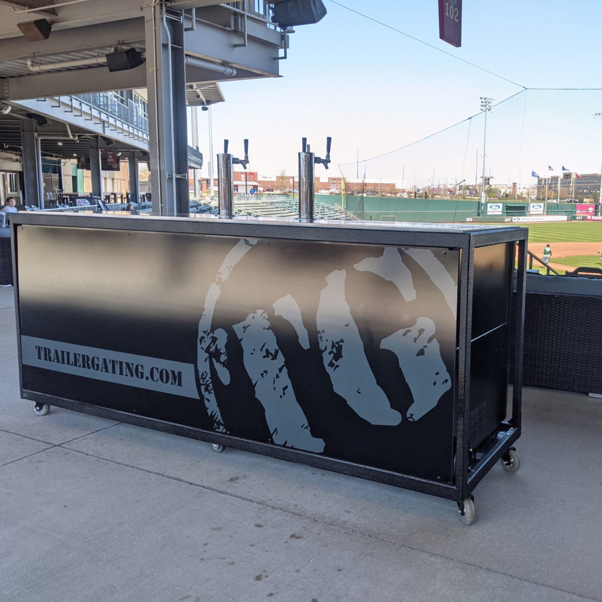 5 Keg Bar Top Server - 4